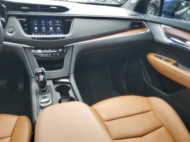 Certified 2023 Cadillac XT5 Premium Luxury w/ Technology Package FWD image 16