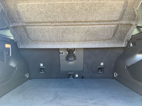 Used 2020 Jeep Renegade Latitude w/ Safety & Security Group II image 40