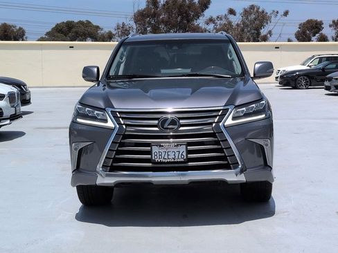 Used 2018 Lexus LX 570 4WD w/ Luxury Package image 2