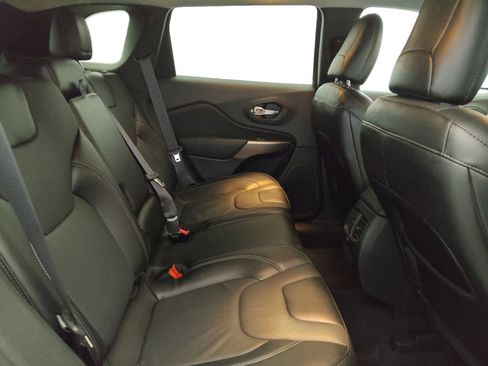 Used 2022 Jeep Cherokee Limited w/ Mopar Interior Package image 19