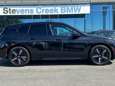 Used 2024 BMW iX xDrive50 w/ Sport Package AWD/4WD image 8