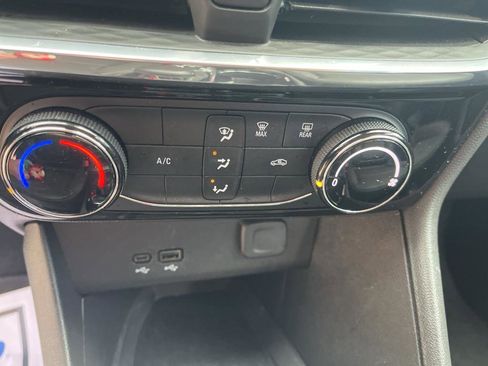 Used 2024 Buick Encore GX Sport Touring image 30