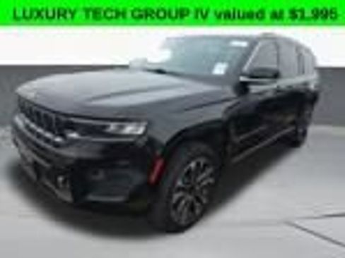 Used 2021 Jeep Grand Cherokee L Overland w/ Luxury Tech Group IV AWD/4WD image 2