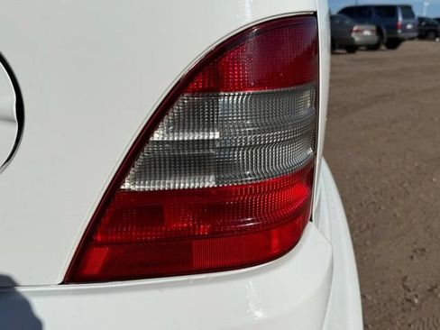 Used 2000 Mercedes-Benz ML 320 4MATIC image 11