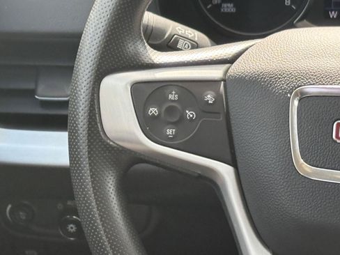 Used 2024 GMC Terrain SLE AWD/4WD image 8
