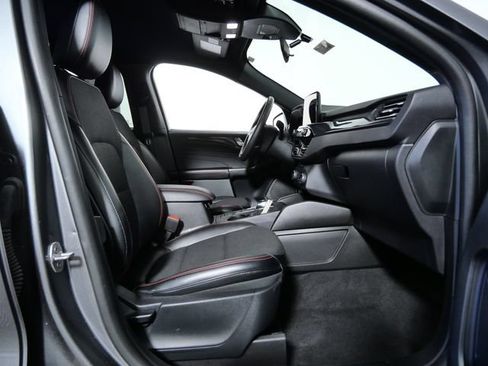 Certified 2025 Ford Escape ST-Line AWD/4WD image 37
