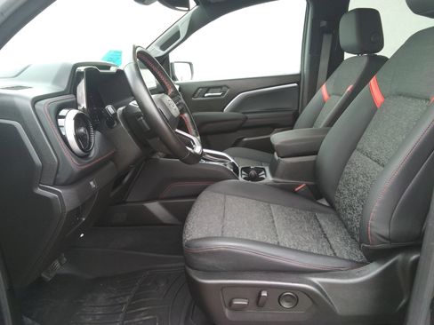 Used 2023 Chevrolet Colorado Z71 w/ Z71 Convenience Package 2 image 12