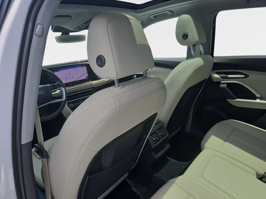 Certified 2025 Audi Q5 Premium w/ Convenience Package AWD/4WD image 10