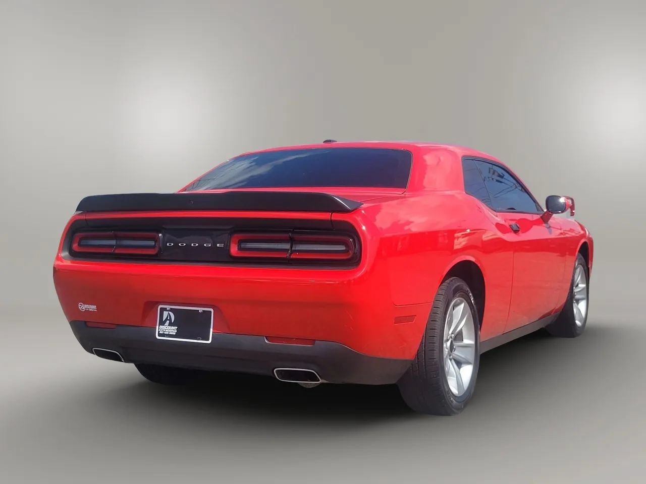 Used 2023 Dodge Challenger SXT RWD image 12