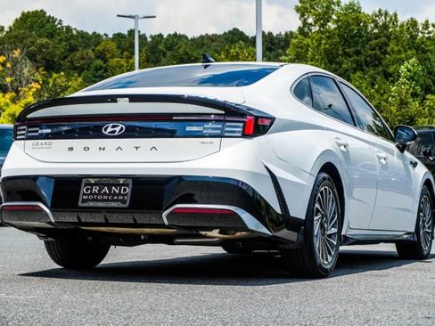 Certified 2025 Hyundai Sonata SEL FWD image 13