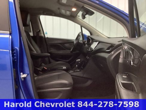 Used 2018 Buick Encore Preferred image 11