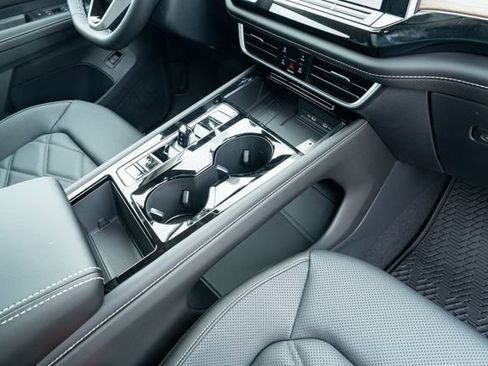 New 2026 Volkswagen Atlas SE FWD image 44