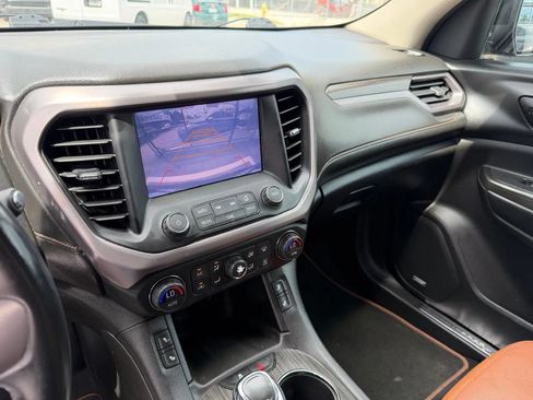 Used 2017 GMC Acadia SLT AWD/4WD image 15