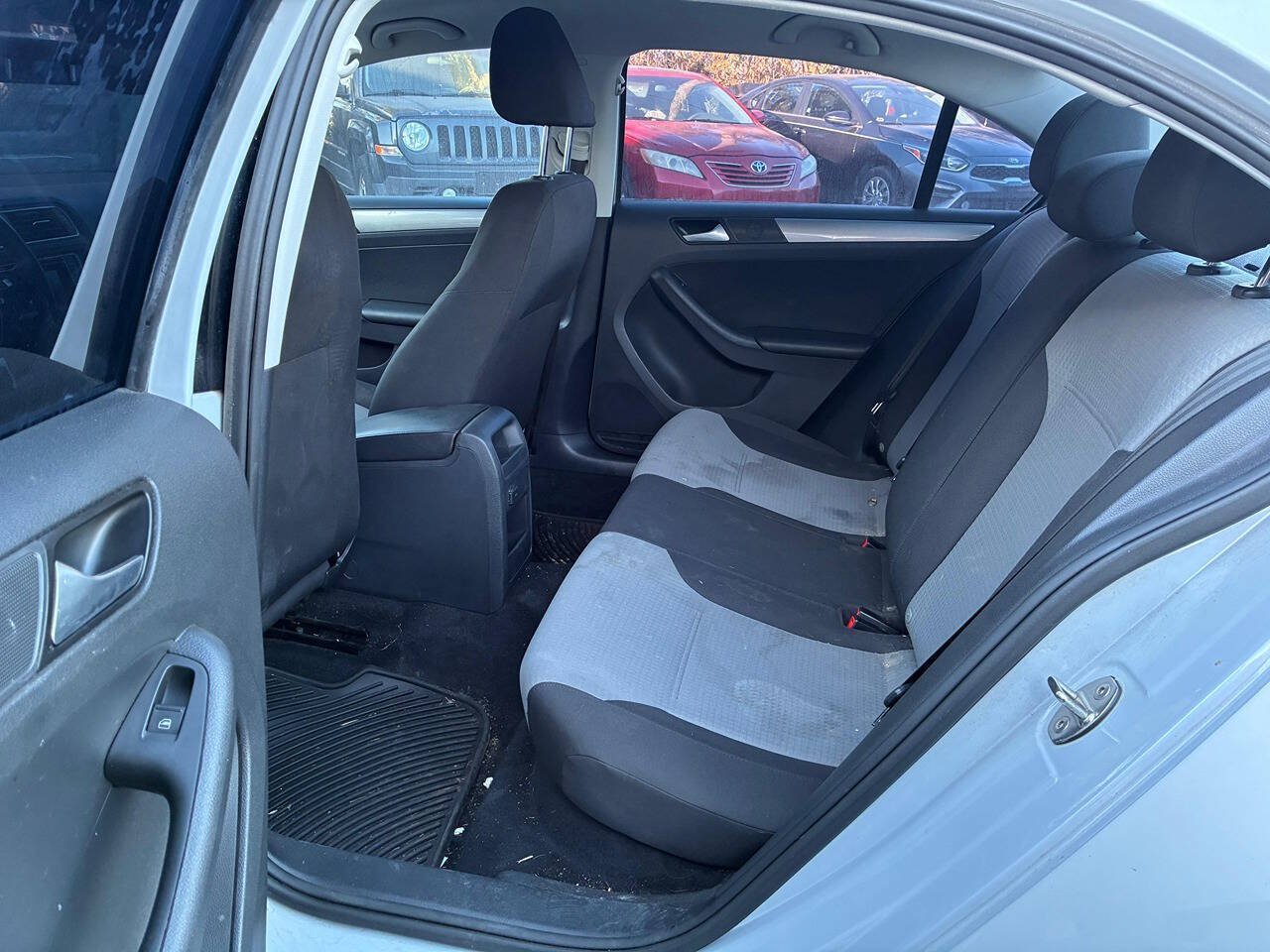 Used 2018 Volkswagen Jetta S FWD image 13