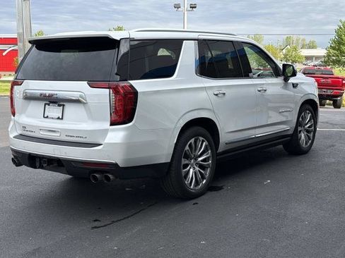 Used 2021 GMC Yukon Denali w/ Denali Premium Package AWD/4WD image 3