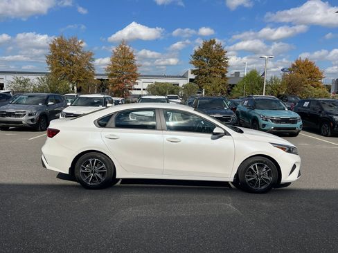 Used 2024 Kia Forte LXS w/ LXS Technology Package image 10