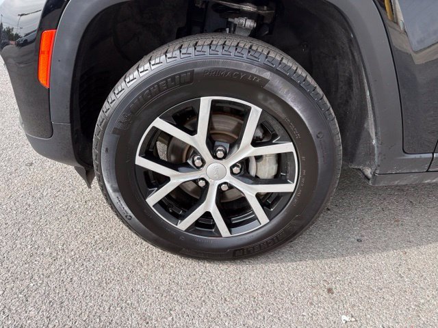 Used 2024 Jeep Grand Cherokee Limited AWD/4WD image 13