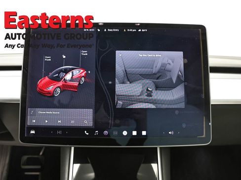Used 2018 Tesla Model 3 Long Range image 12