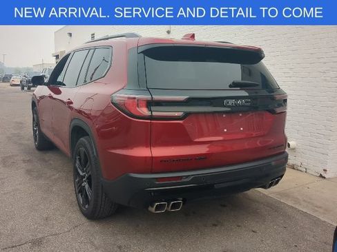 Certified 2025 GMC Acadia Elevation w/ Elevation Premium Package AWD/4WD image 3