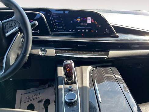 Certified 2024 Cadillac Escalade Sport w/ LPO, ONYX Package AWD/4WD image 11
