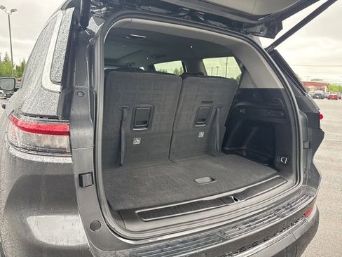 Used 2022 Jeep Grand Cherokee L Limited AWD/4WD image 14