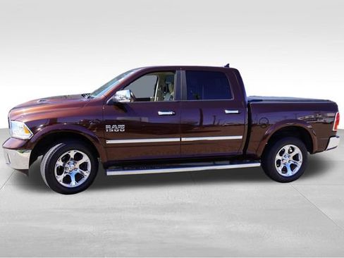 Used 2015 RAM 1500 Laramie w/ Convenience Group AWD/4WD image 10