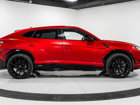 Used 2023 Lamborghini Urus S AWD/4WD image 2
