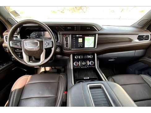 Used 2023 GMC Yukon XL Denali w/ Max Trailering Package image 17