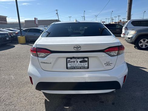 Used 2022 Toyota Corolla LE image 7