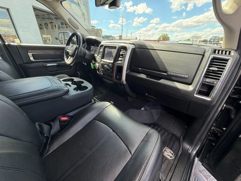 Used 2019 RAM 1500 Laramie AWD/4WD image 14
