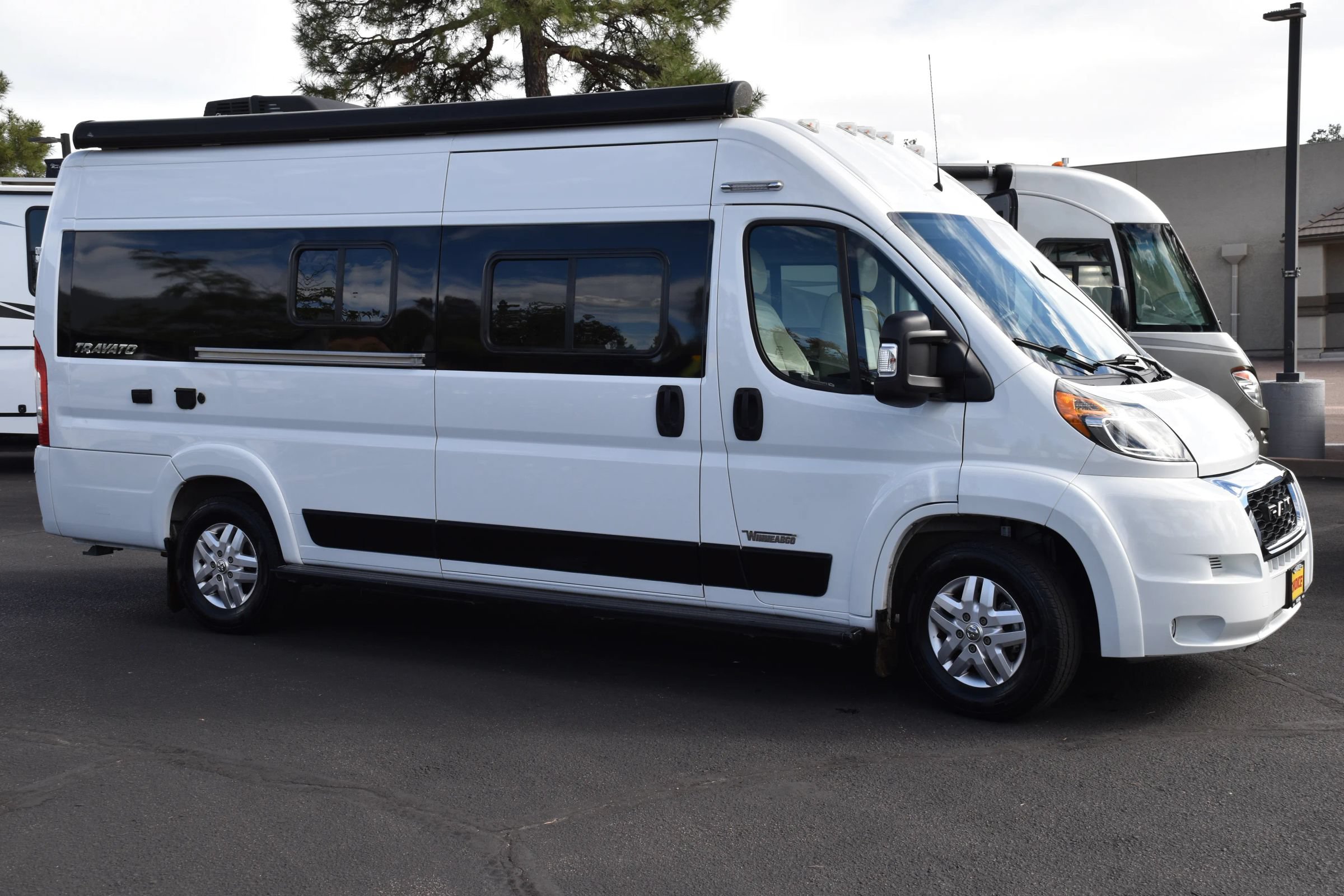 Used 2021 RAM ProMaster 3500 w/ Premium Appearance Group FWD image 1