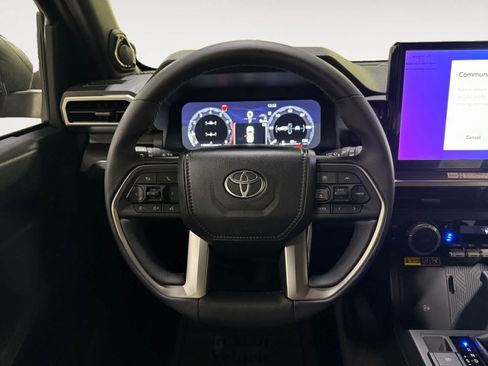 Used 2026 Toyota 4Runner TRD Off-Road Premium AWD/4WD image 16