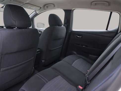 Used 2018 Nissan Leaf SV image 26