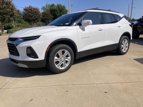 Used 2021 Chevrolet Blazer LT AWD/4WD image 1