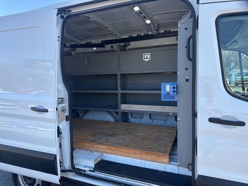 Used 2020 Ford Transit 250 Medium Roof image 21