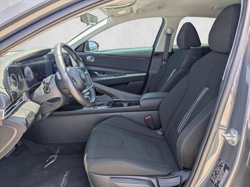 Used 2023 Hyundai Elantra SEL w/ Convenience Package FWD image 16