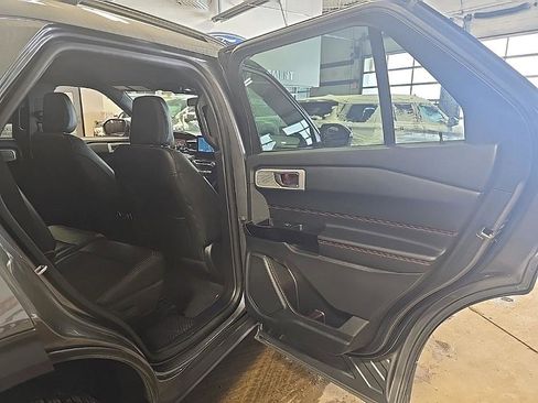 Used 2022 Ford Explorer ST-Line image 31