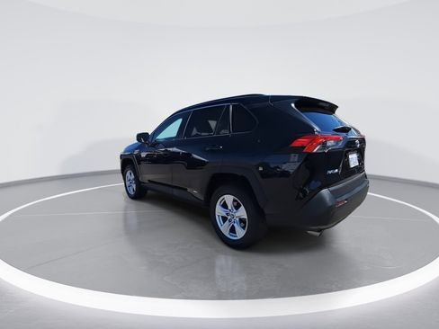 Used 2020 Toyota RAV4 LE w/ All Weather Liner Package AWD/4WD image 6