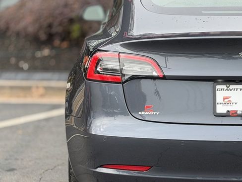 Used 2021 Tesla Model 3 Standard Range Plus image 15