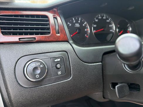 Used 2008 Chevrolet Impala LT w/ Luxury Edition Package image 43