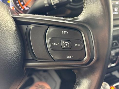 Used 2022 Jeep Gladiator Sport AWD/4WD image 12
