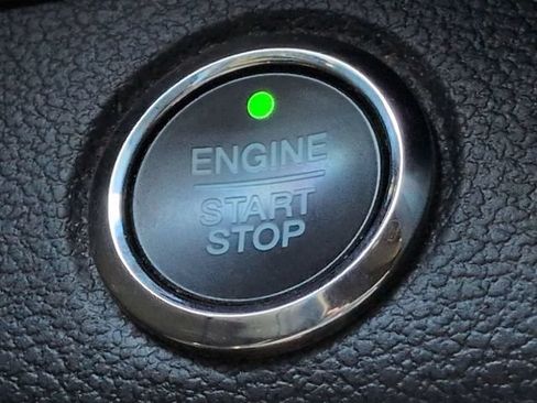 Used 2021 Ford Expedition XLT RWD image 28