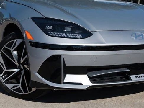 Used 2025 Hyundai Ioniq 6 SEL image 8