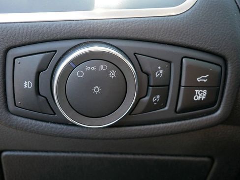 Certified 2024 Ford Edge Titanium image 21