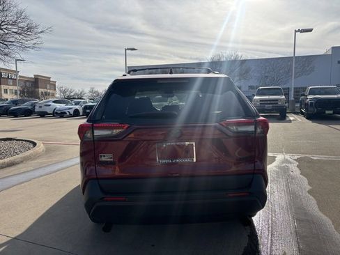 Used 2025 Toyota RAV4 XLE w/ Convenience Package image 6