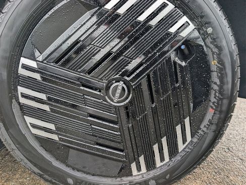 New 2026 Nissan Leaf image 6