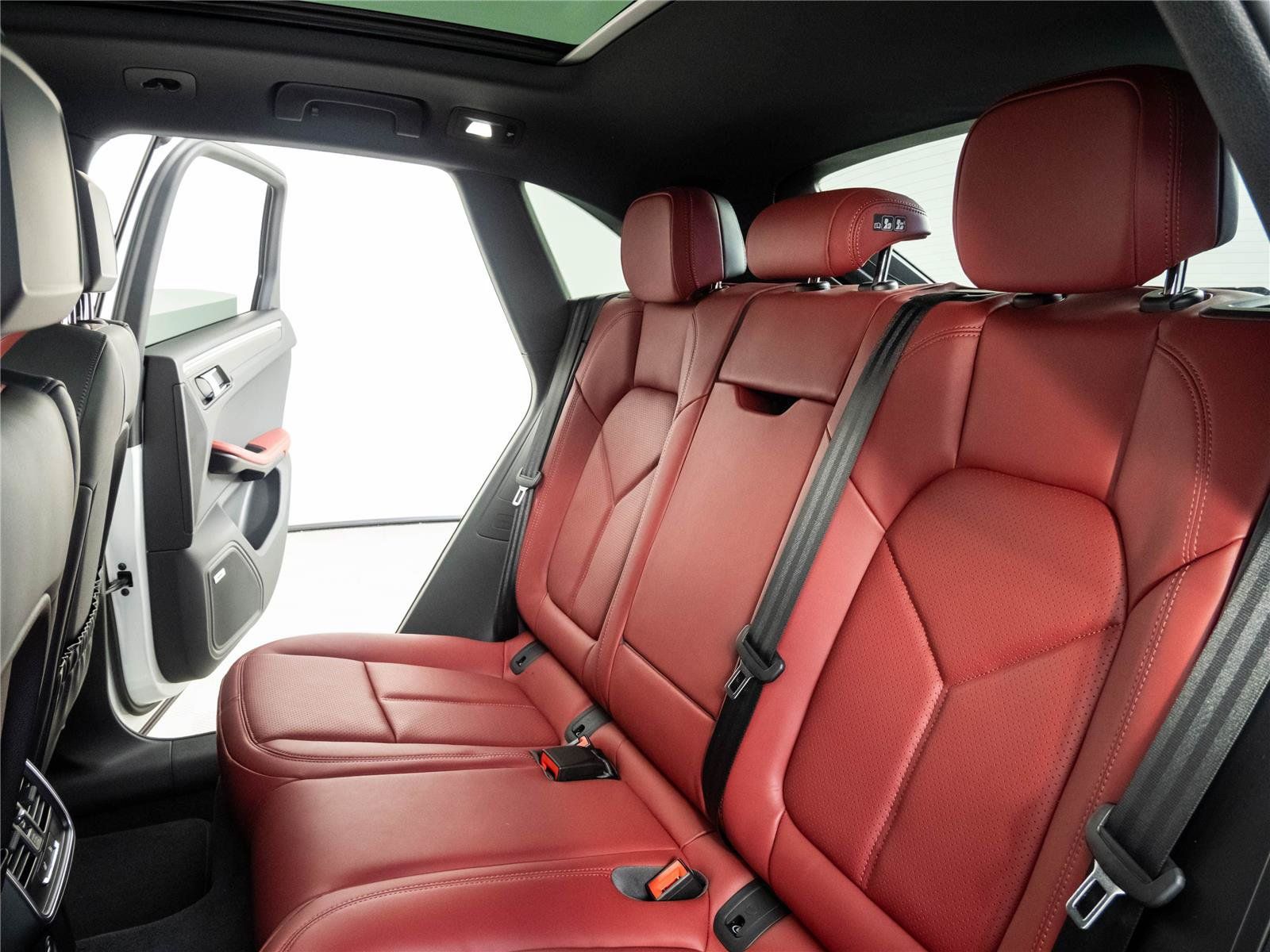 New 2026 Porsche Macan Turbo AWD/4WD image 22