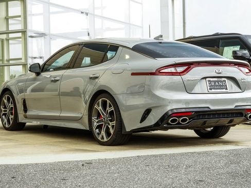 Used 2018 Kia Stinger GT2 AWD/4WD image 10