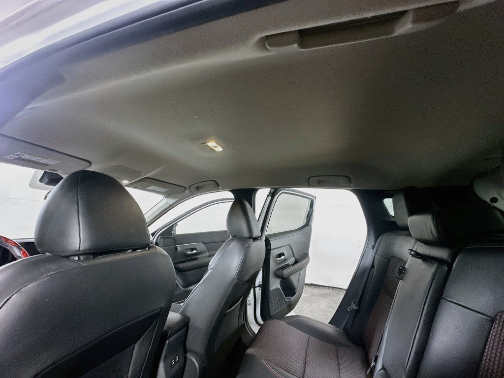 Used 2025 Nissan Kicks SR AWD/4WD image 15