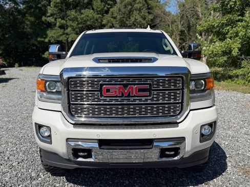 Used 2018 GMC Sierra 3500 Denali w/ Duramax Plus Package AWD/4WD image 2